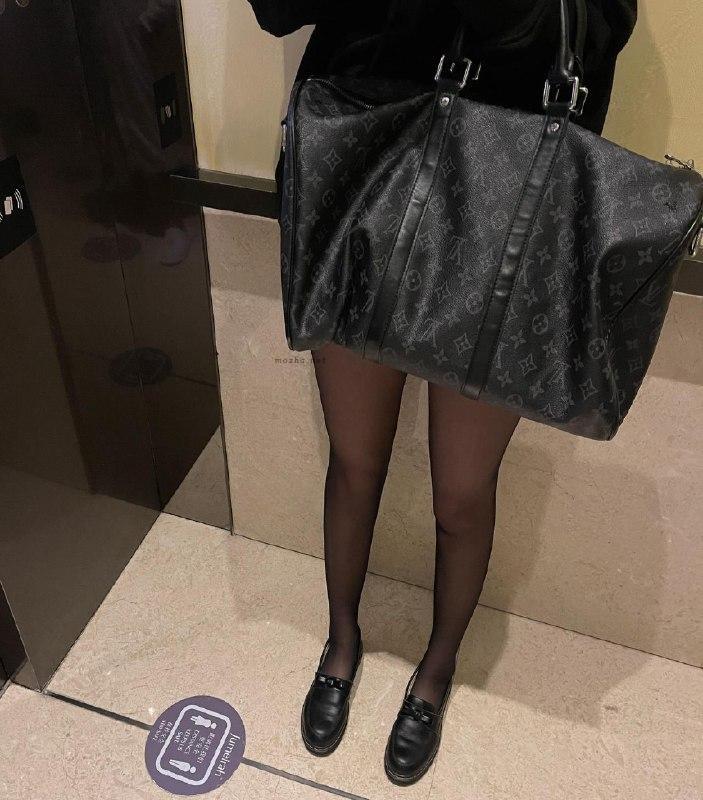 水蜜桃米米 – 连体黑丝【39P】